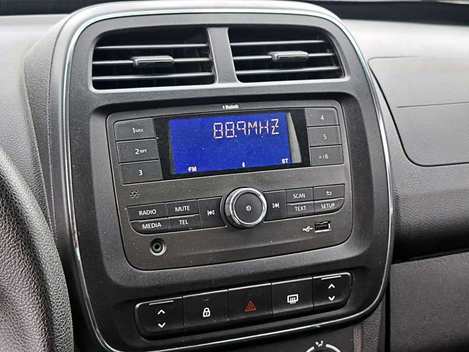 Renault KWID 1.0 HB ZEN MT 2024 - Imagen 15 de 17