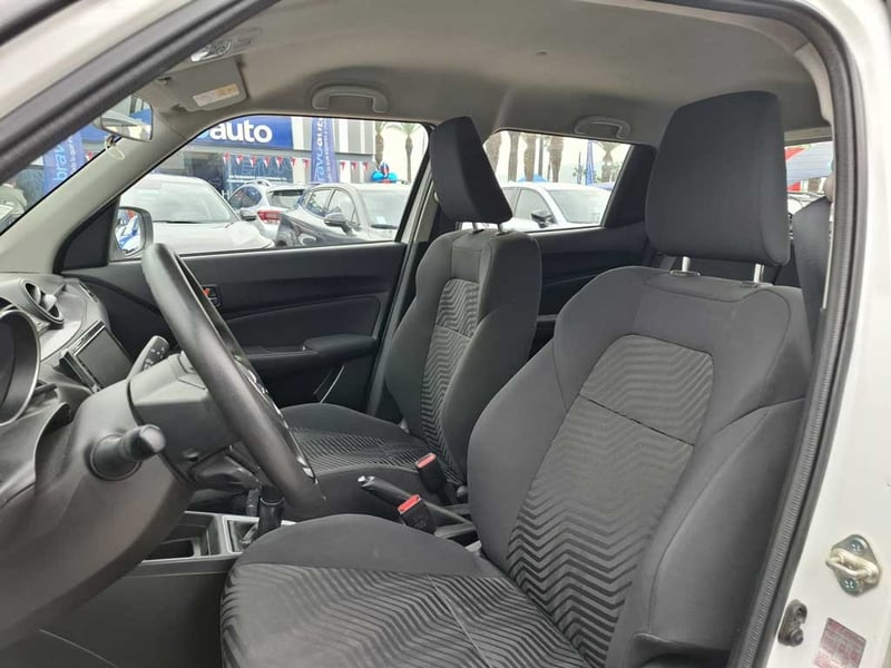 Suzuki SWIFT 1.2 GL MT 2024 - Imagen 13 de 19