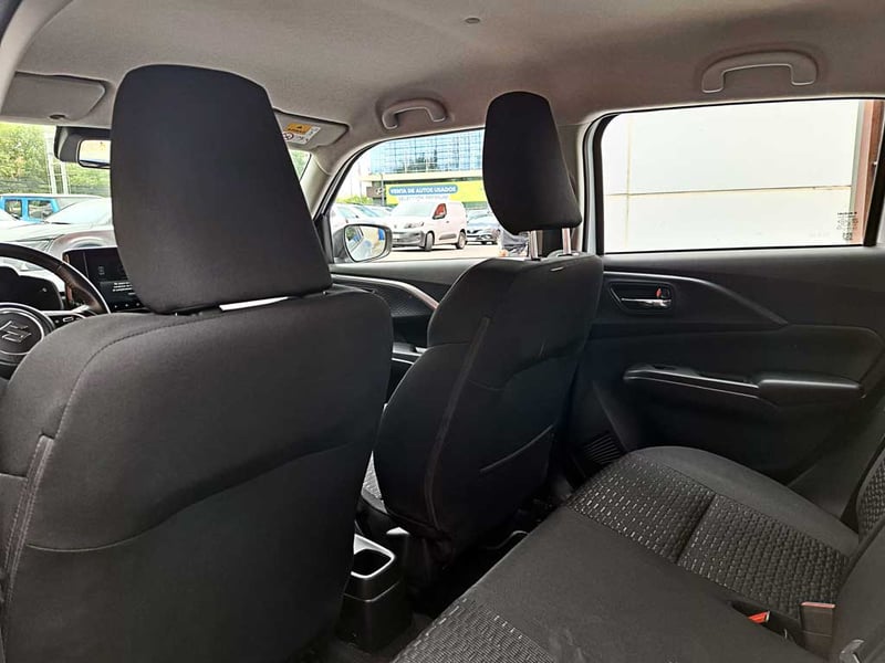 Suzuki SWIFT 1.2 GLX AT HIBRIDO 2025 - Imagen 13 de 20