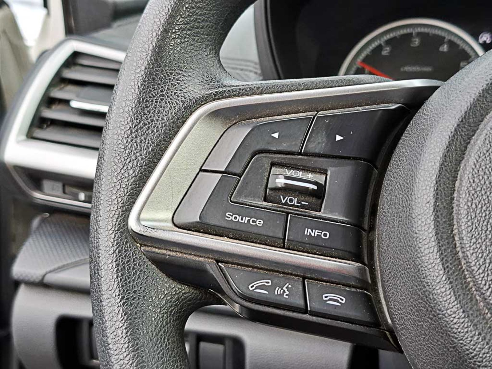 Subaru FORESTER 2.0 X AT 4X4 2024 - Imagen 17 de 20