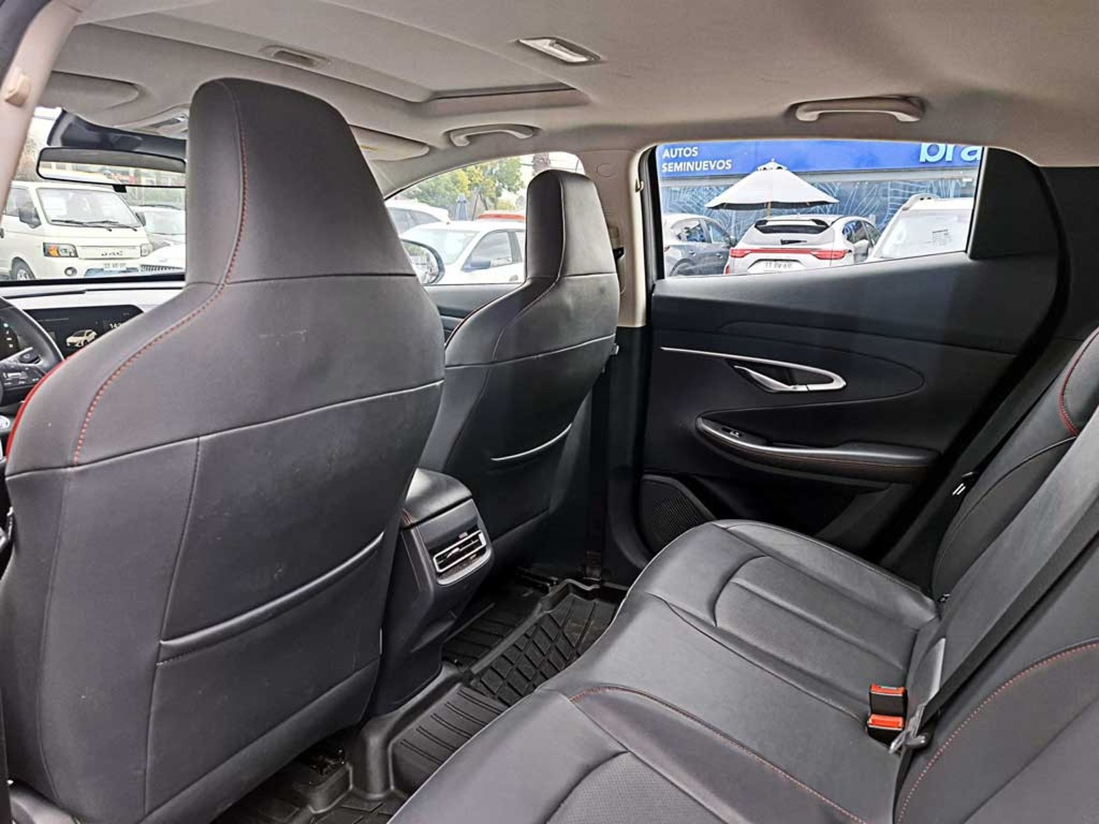 Changan UNI-T 1.5 LUXURY AT 2024 - Imagen 16 de 20