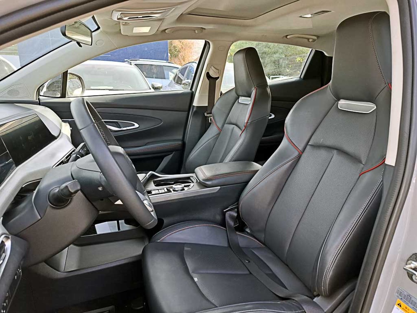 CHANGAN UNI-T (IN) 1.5 LUXURY AT 2024 - Imagen 12 de 20
