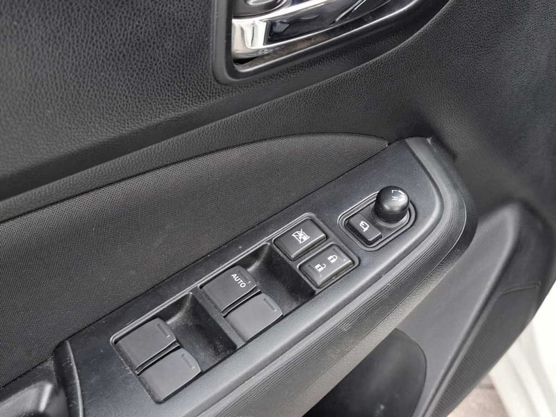 Suzuki DZIRE 1.2 GL MT 2024 - Imagen 11 de 19