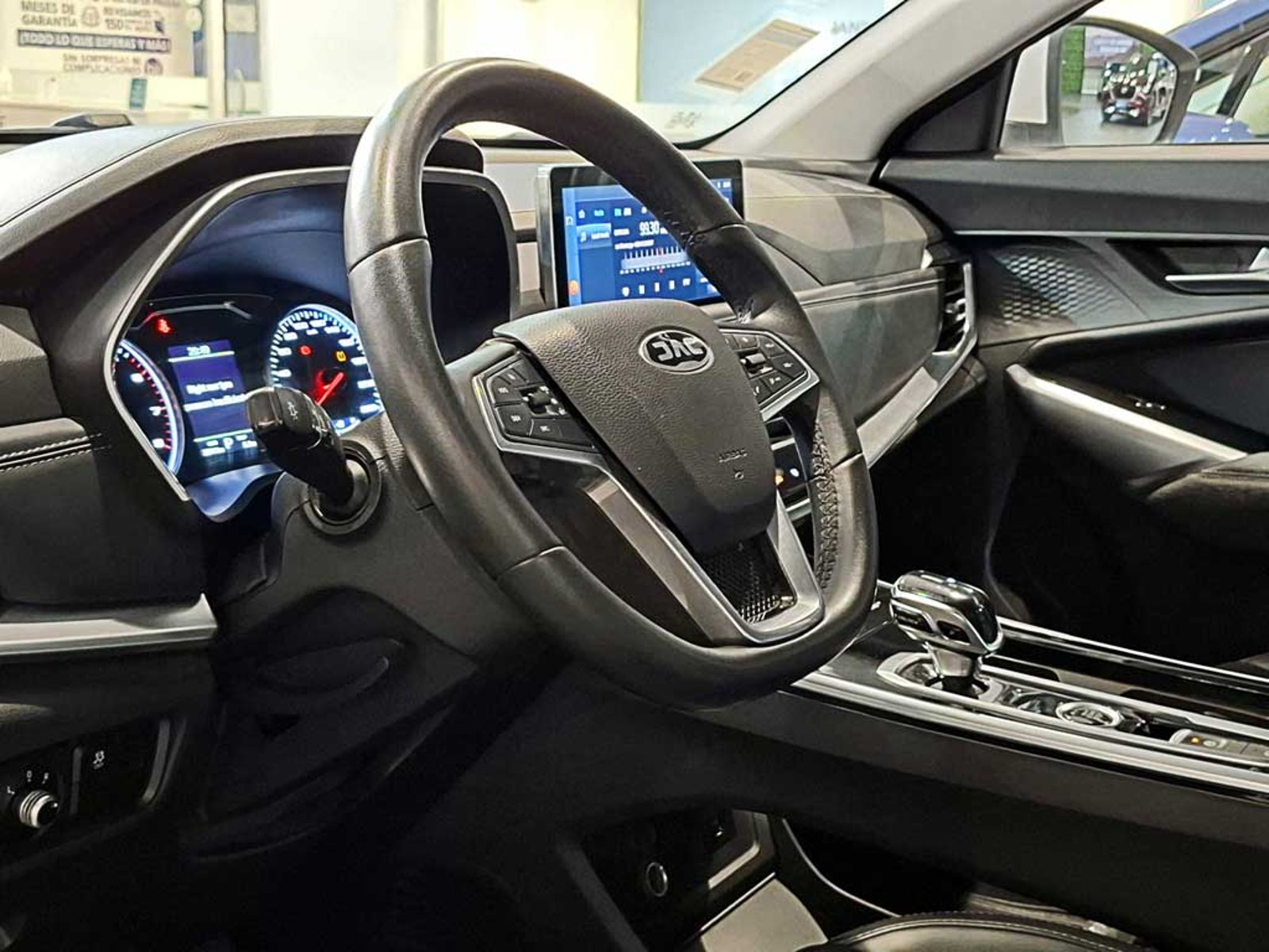 JAC JS8 1.5 LUXURY SE 6 MT 2024 - Imagen 11 de 19