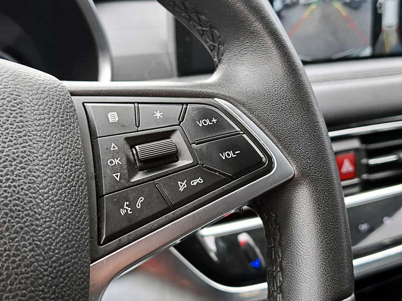 JAC JS8 1.5 LUXURY SE DCT AT 2024 - Imagen 17 de 19
