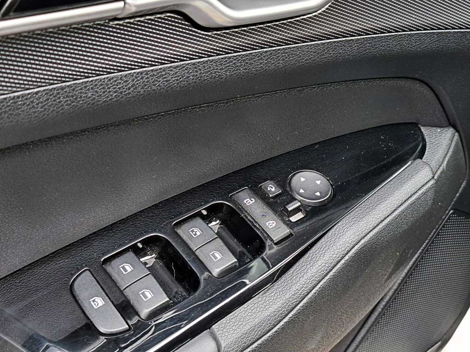 Kia SPORTAGE 2.0 EX CI DIES 2WD 8AT 5P 2023 - Imagen 20 de 20