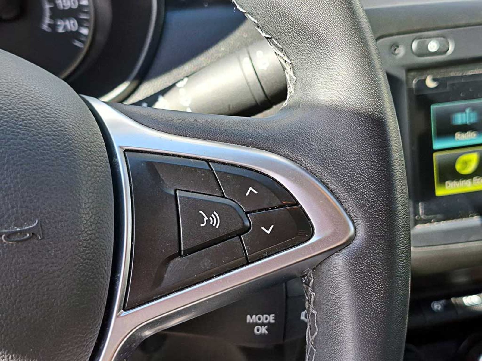 Renault DUSTER 1.6 ZEN MT 2021 - Imagen 18 de 20