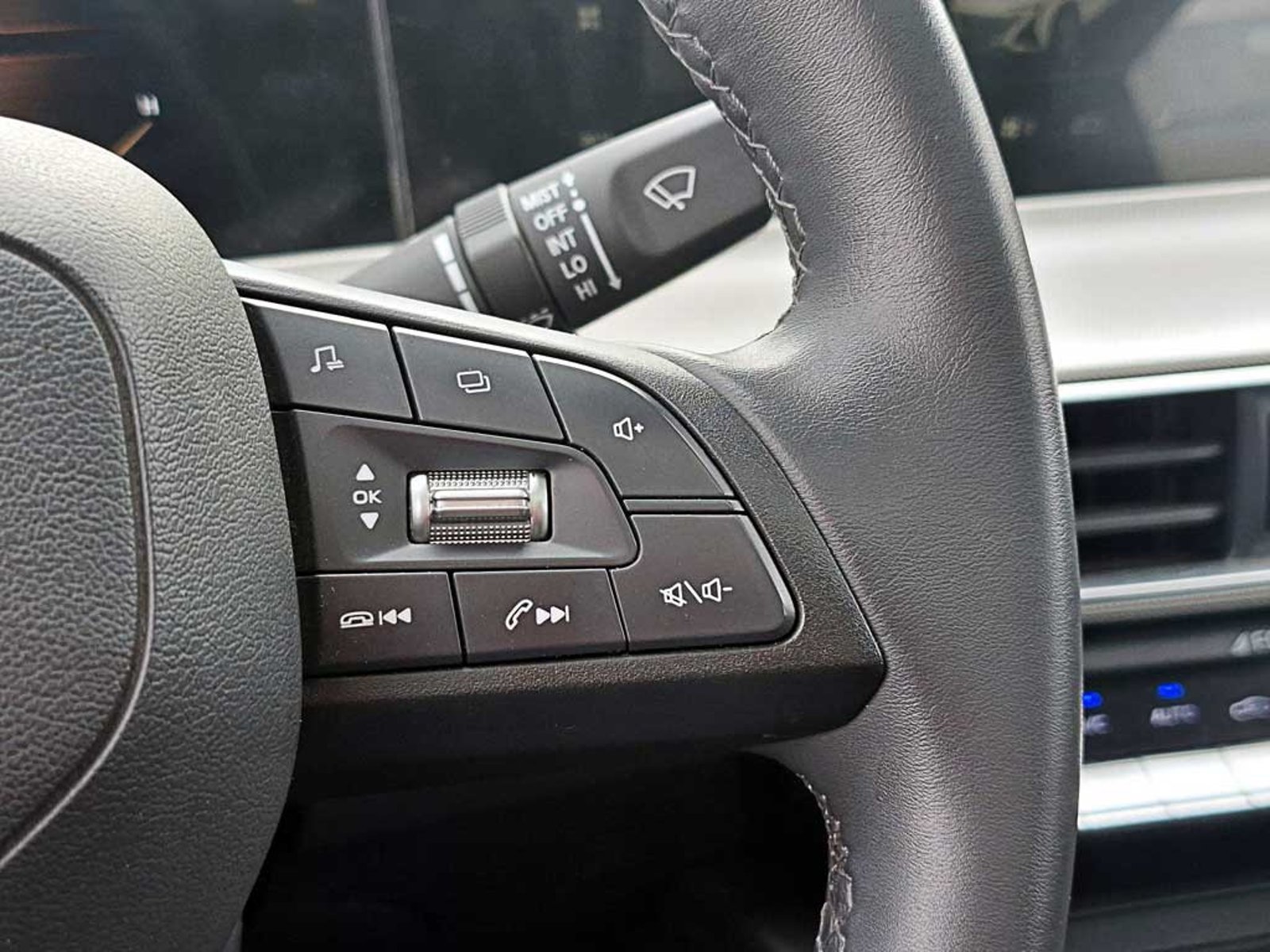 Changan UNI-T 1.5 LUXURY AT 2024 - Imagen 18 de 20