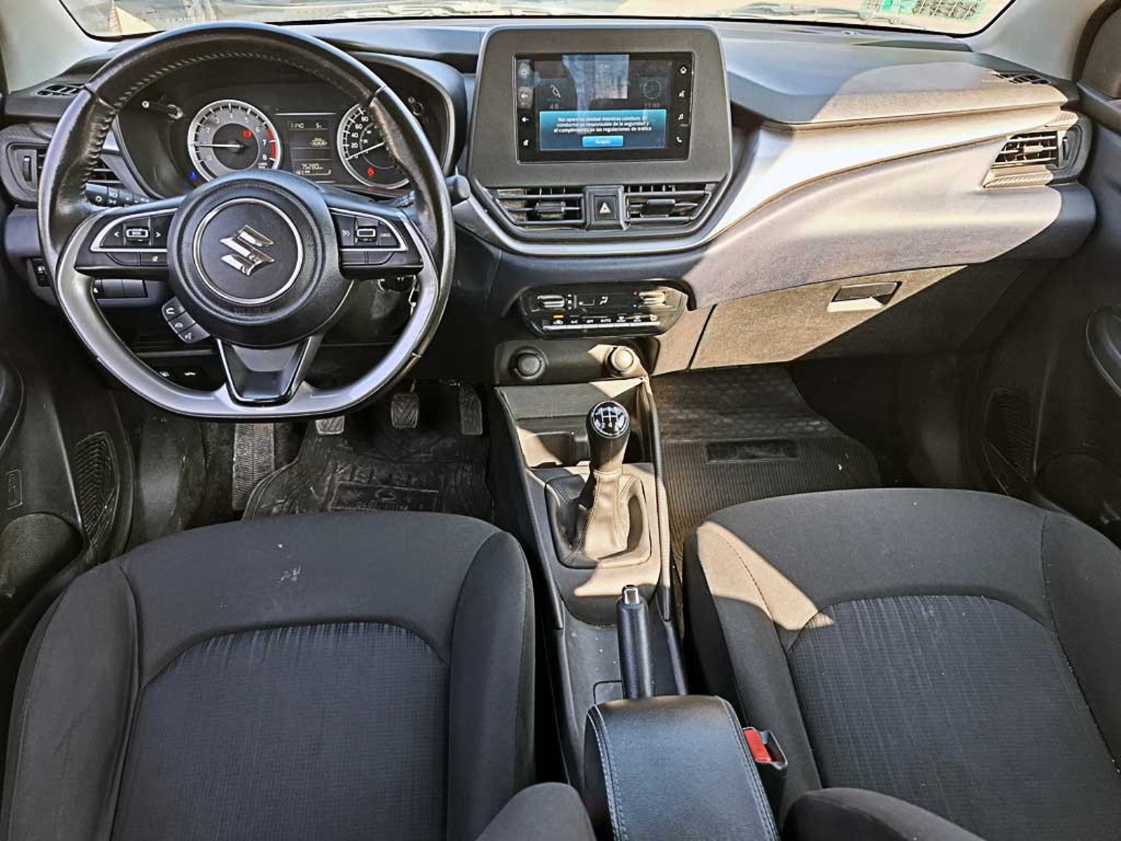 SUZUKI BALENO (IN) 1.5 GLS MT 2024 - Imagen 14 de 20