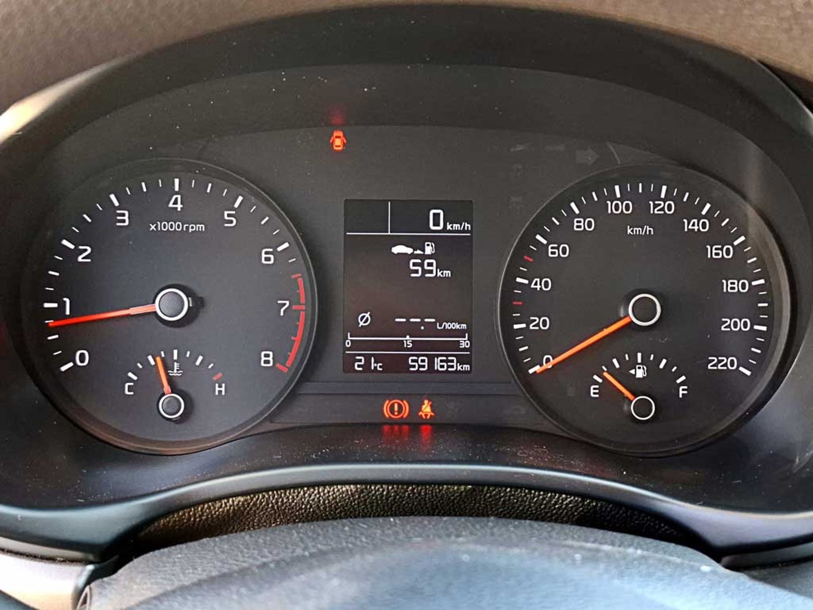 Kia RIO 5 1.4 LX AC MT 2021 - Imagen 11 de 20