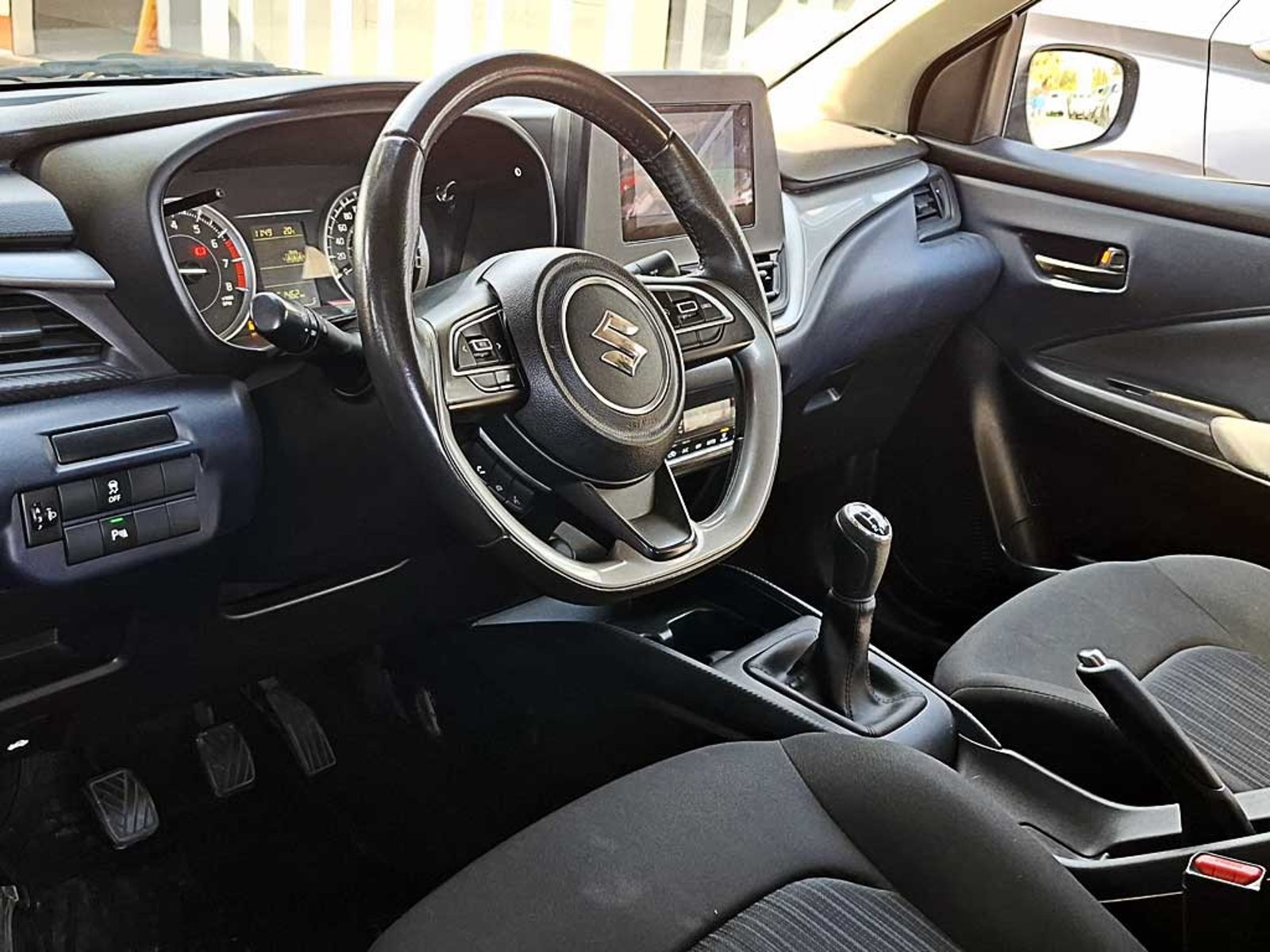 SUZUKI BALENO (IN) 1.5 GLS MT 2024 - Imagen 10 de 20