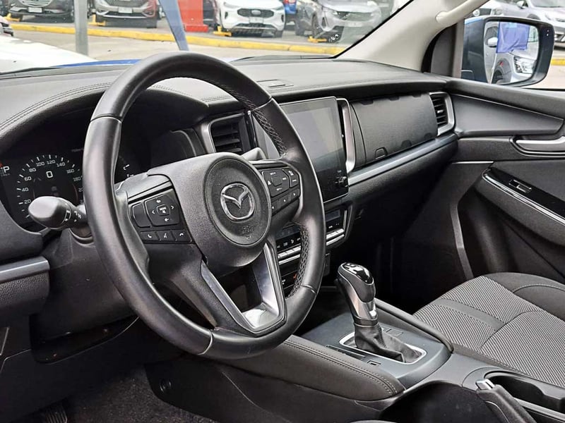 Mazda BT-50 3.0 DC HIGH AT 4X4 DIESEL 2025 - Imagen 14 de 20