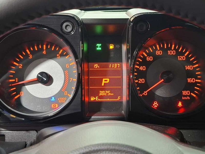 Suzuki JIMNY 1.5 GLX AT 4X4 2026 - Imagen 11 de 20