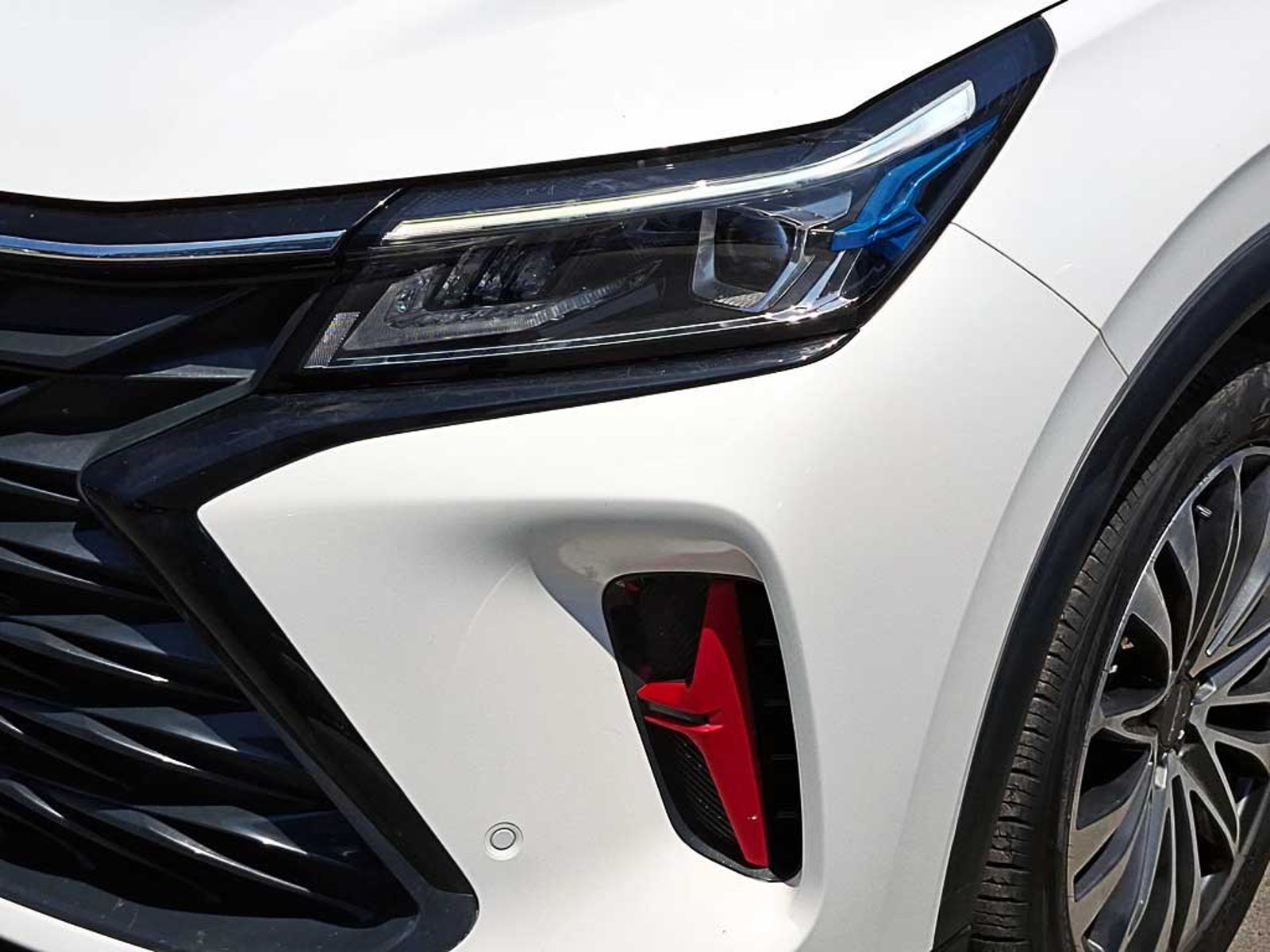 DFSK SUV 600 (IN) 1.5 T LUXURY AT 2024 - Imagen 7 de 20