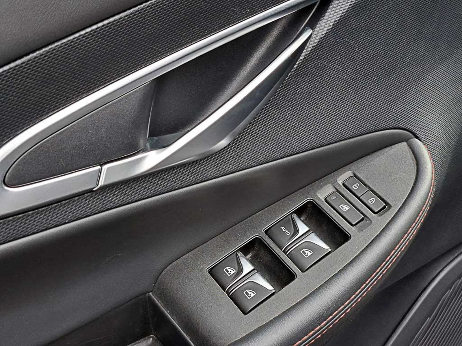 CHANGAN UNI-T (IN) 1.5 Luxury 2024 - Imagen 11 de 20