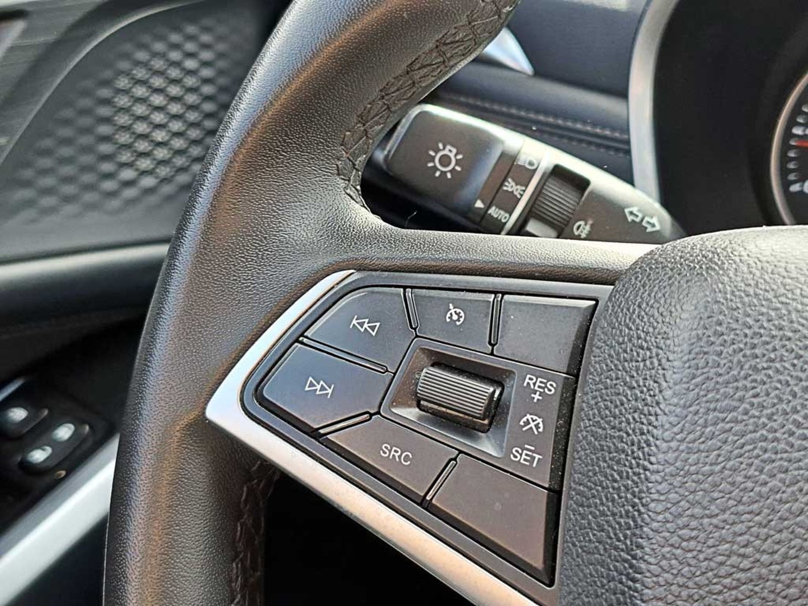 JAC JS8 1.5 LUXURY SE DCT AT 2024 - Imagen 17 de 20