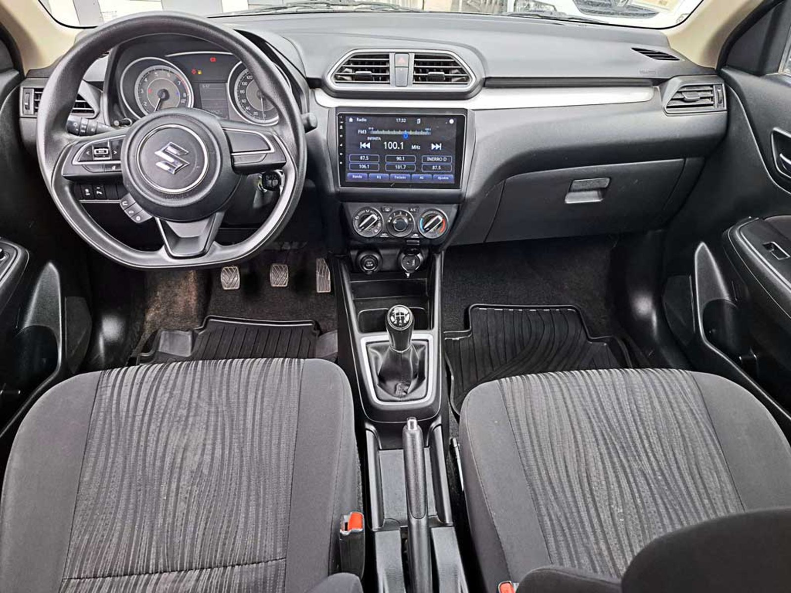 Suzuki DZIRE 1.2 GL MT 2024 - Imagen 12 de 19