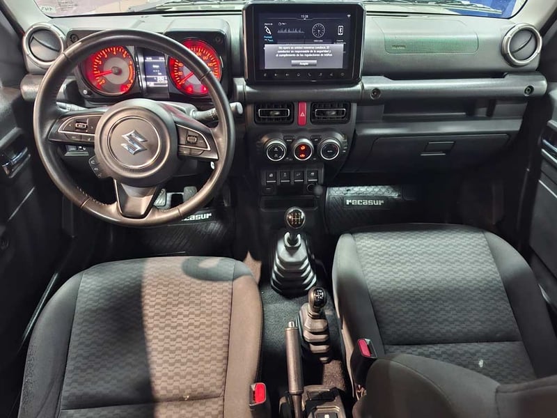 Suzuki JIMNY 1.5 GLX MT 4X4 2024 - Imagen 11 de 20