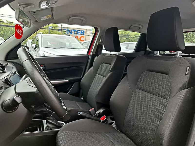 Suzuki SWIFT GLX HB 1.2 AT 2024 - Imagen 14 de 19