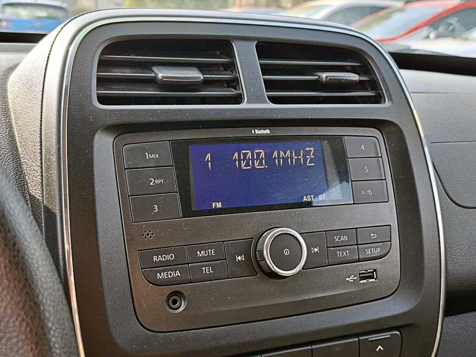 Renault KWID 1.0 HB ZEN MT 2024 - Imagen 16 de 18