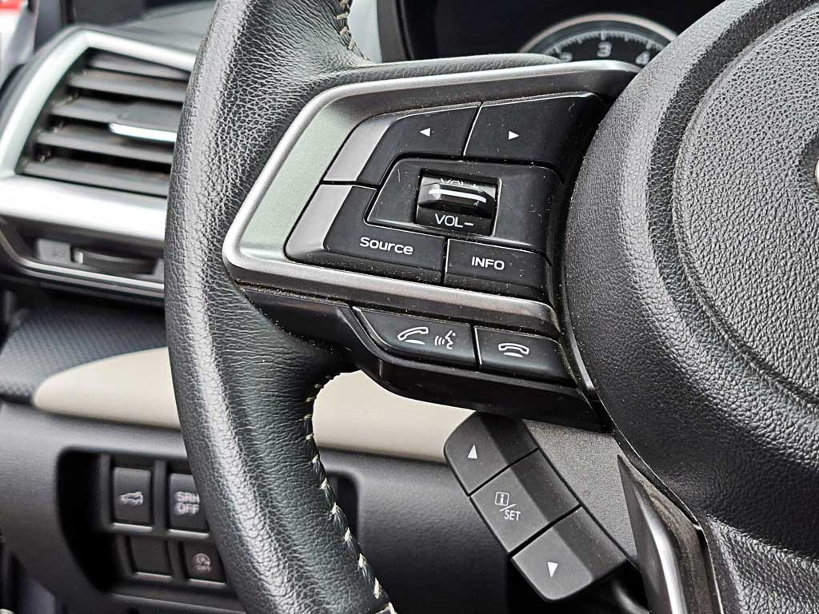 Subaru FORESTER 2.0 X AT 4X4 2024 - Imagen 17 de 20