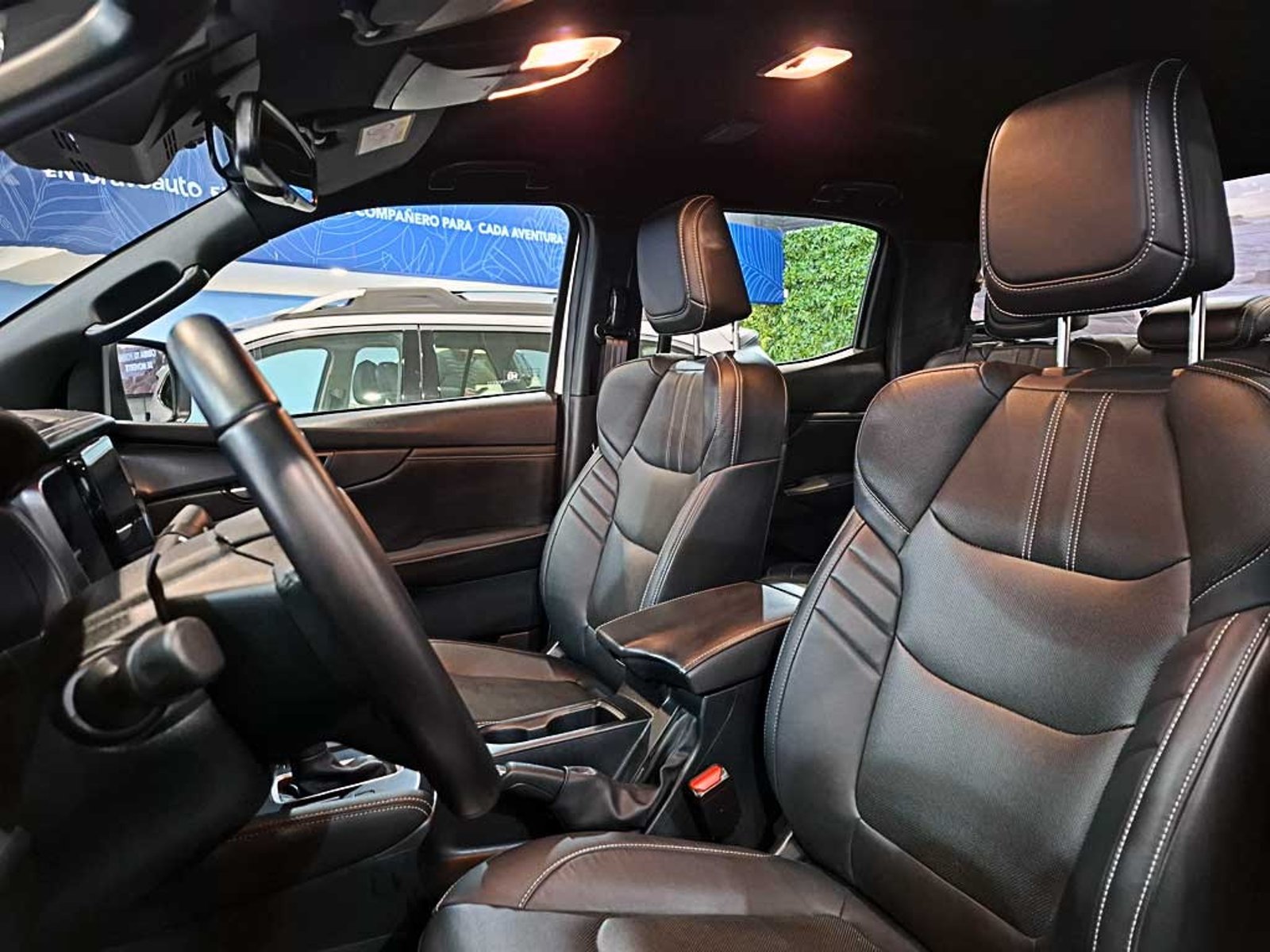 MAZDA BT-50 (IN) 3.0 DC HIGH PLUS AT 4X4 DIESEL 2026 - Imagen 13 de 20