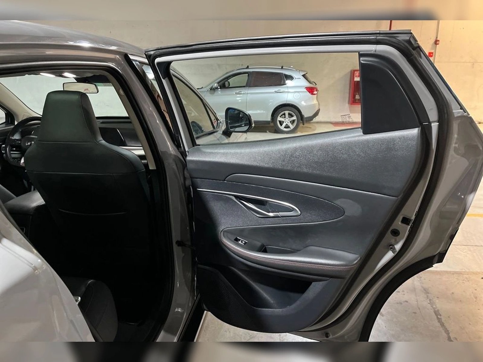 CHANGAN UNI-T 1.5 ELITE AT 2024 - Imagen 17 de 18