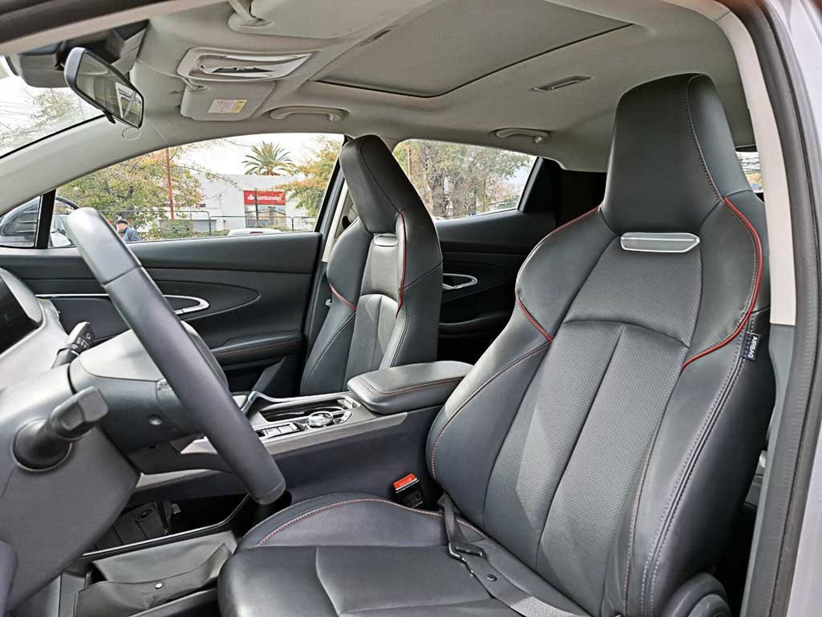 CHANGAN UNI-T (IN) 1.5 Luxury 2024 - Imagen 12 de 20