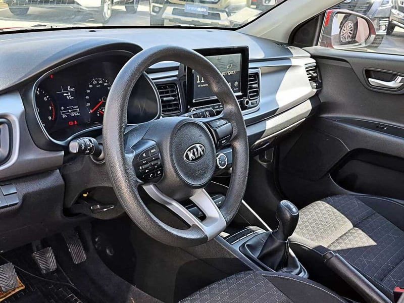 Kia RIO 5 1.4 LX AC MT 2021 - Imagen 13 de 20