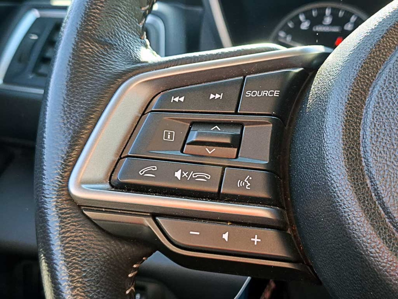 Subaru EVOLTIS 2.4 T LIMITED GARDX AT 4X4 2024 - Imagen 18 de 20