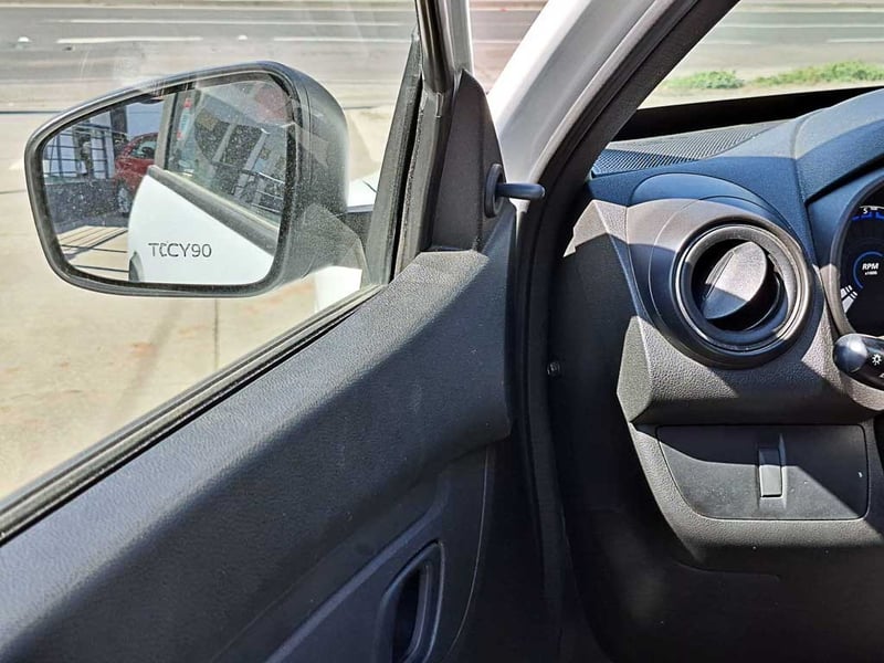 Renault KWID 1.0 HB ZEN MT 2024 - Imagen 14 de 18