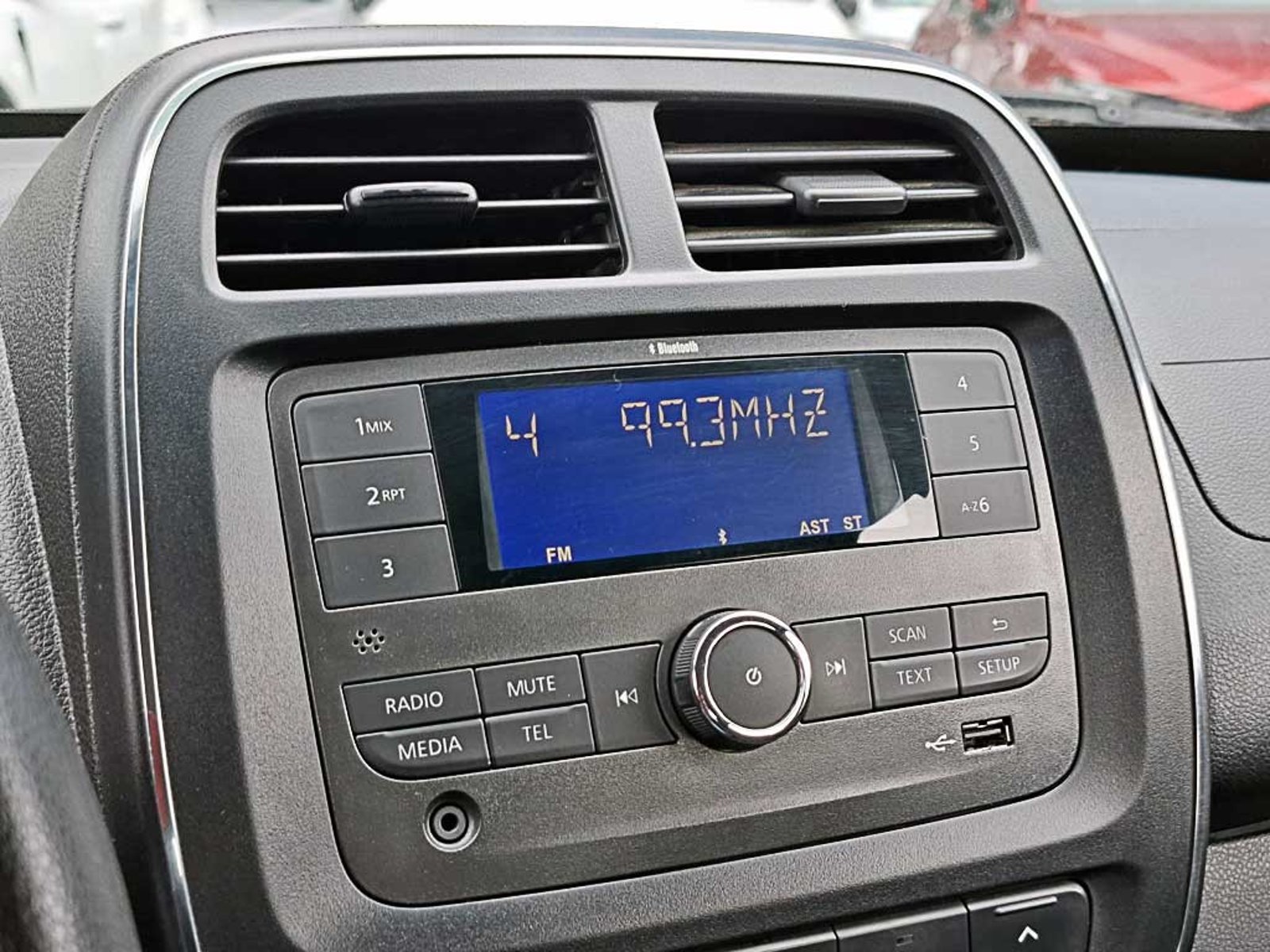 RENAULT KWID (IN) 1.0 HB ZEN MT 2024 - Imagen 17 de 19