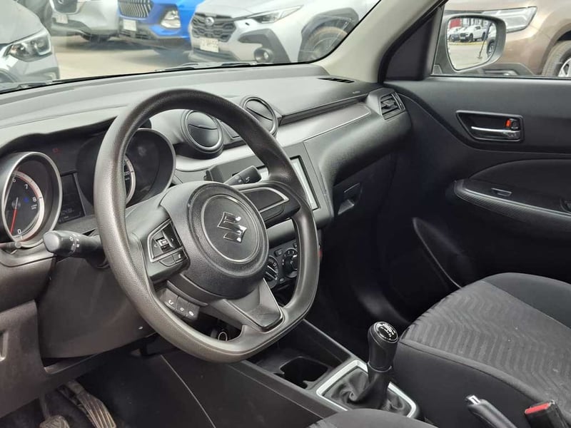 Suzuki SWIFT 1.2 GL MT 2024 - Imagen 12 de 19