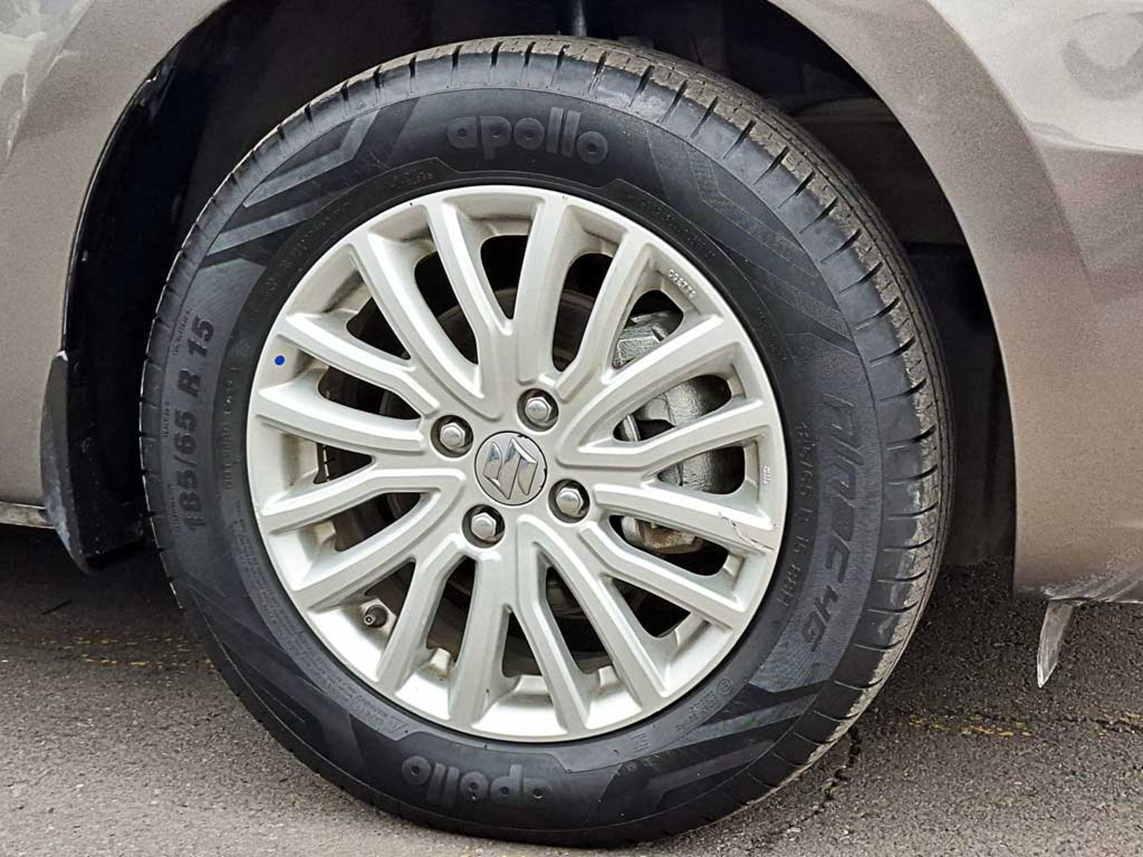Suzuki DZIRE 1.2 GL MT 2024 - Imagen 8 de 19
