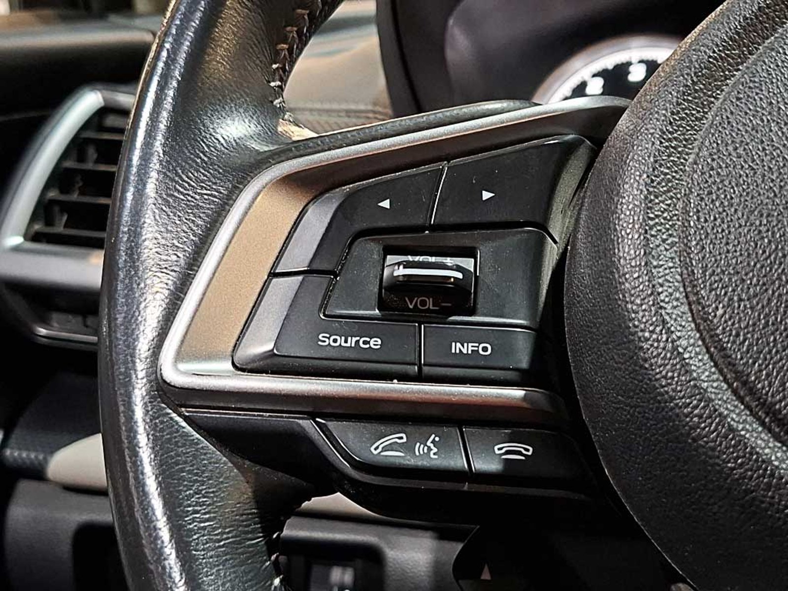 Subaru FORESTER 2.0 X AT 4X4 2024 - Imagen 18 de 20