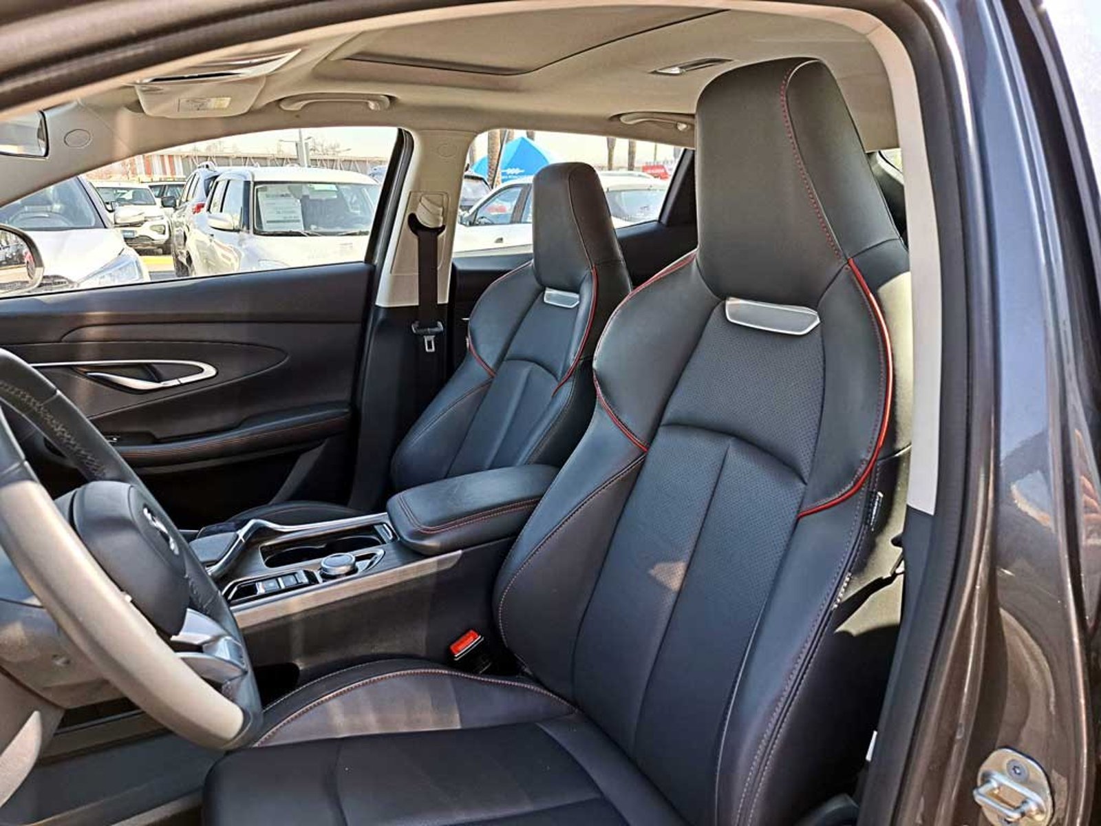 Changan UNI-T 1.5 LUXURY AT 2024 - Imagen 15 de 20