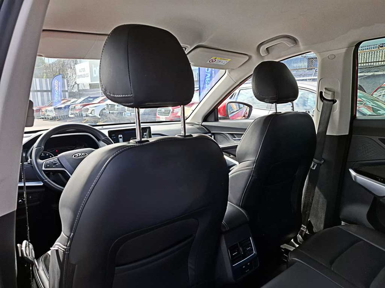 JAC JS8 1.5 LUXURY SE DCT AT 2024 - Imagen 16 de 20