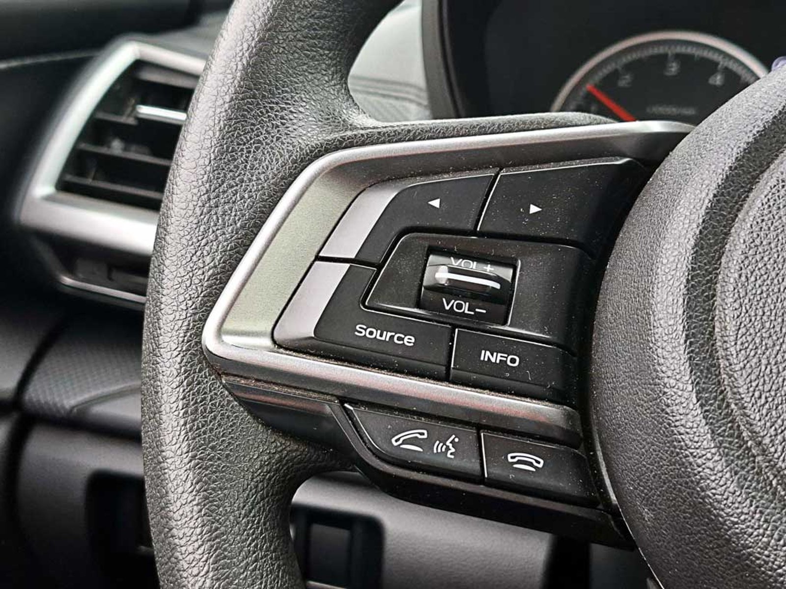 Subaru FORESTER 2.0 X AT 4X4 2024 - Imagen 18 de 20