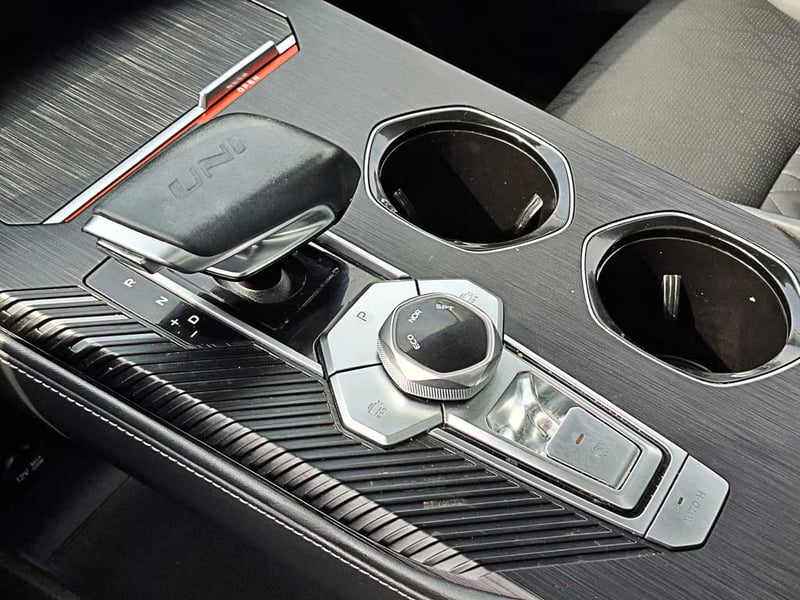 Changan UNI-K 2.0 T LUXURY AT 2024 - Imagen 18 de 20