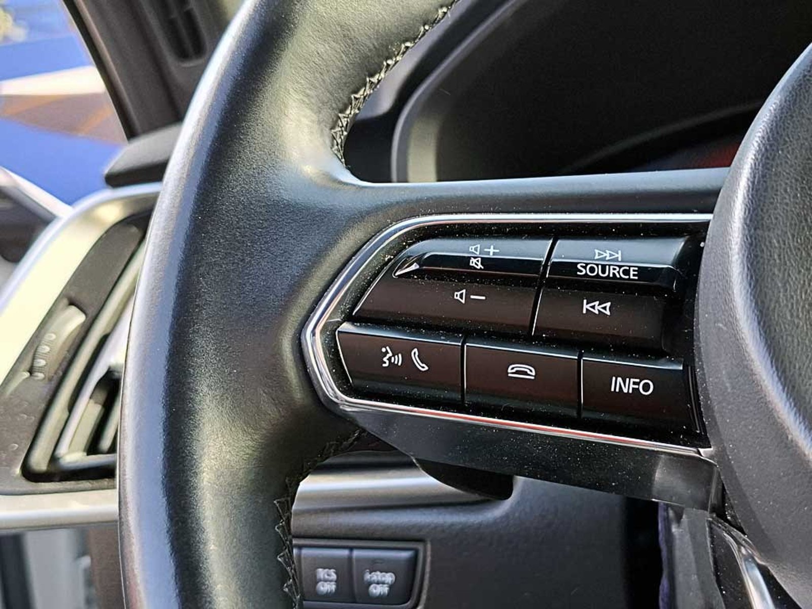 MAZDA CX-90 3.3 SIGNATURE AT 4X4 HIBRIDO 2024 - Imagen 15 de 20