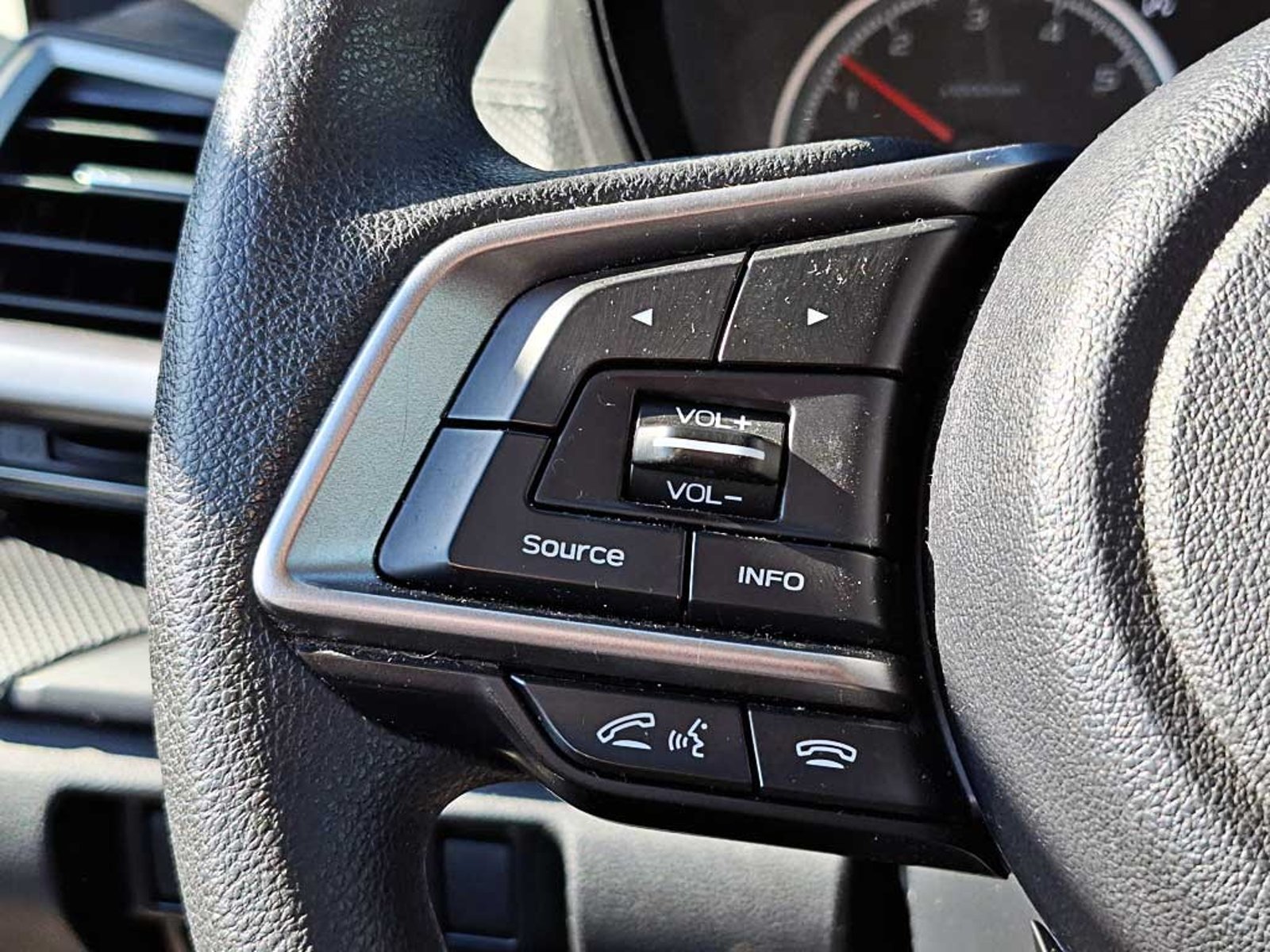 Subaru FORESTER 2.0 X AT 4X4 2024 - Imagen 16 de 20