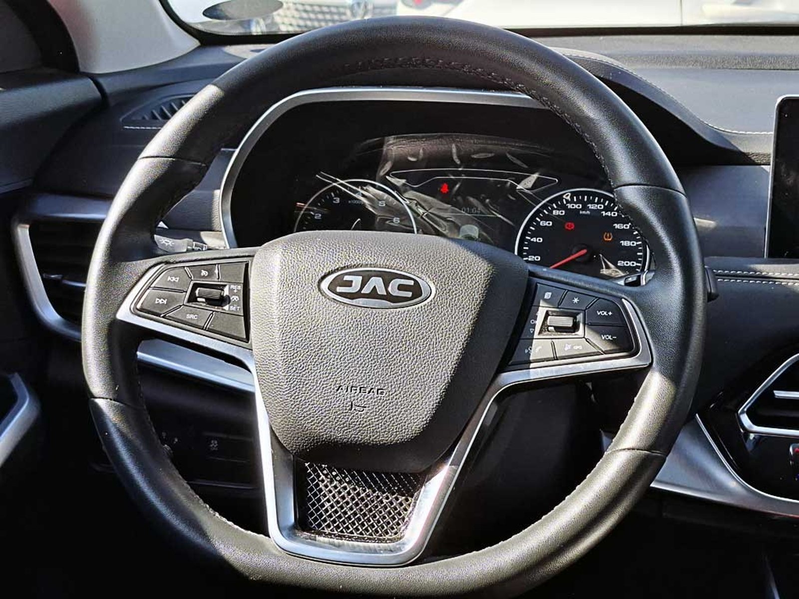 JAC JS8 1.5 LUXURY SE DCT AT 2024 - Imagen 15 de 20