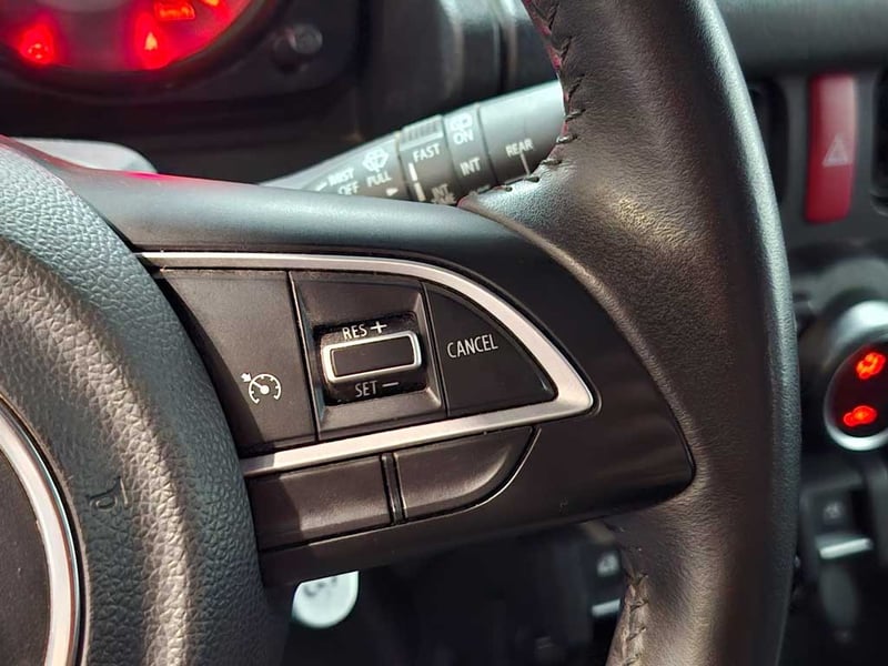 Suzuki JIMNY 1.5 GLX MT 4X4 2024 - Imagen 17 de 20