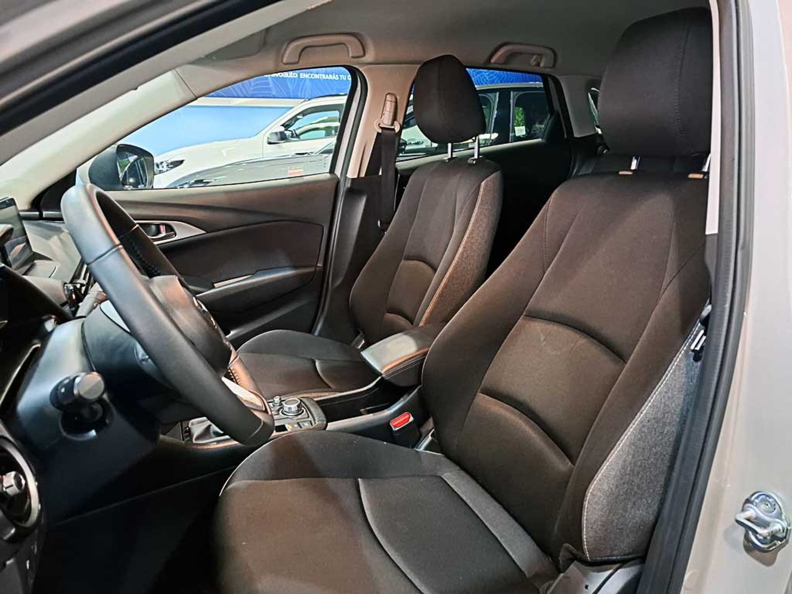 MAZDA CX-3 2.0 CORE MT 2025 - Imagen 15 de 20