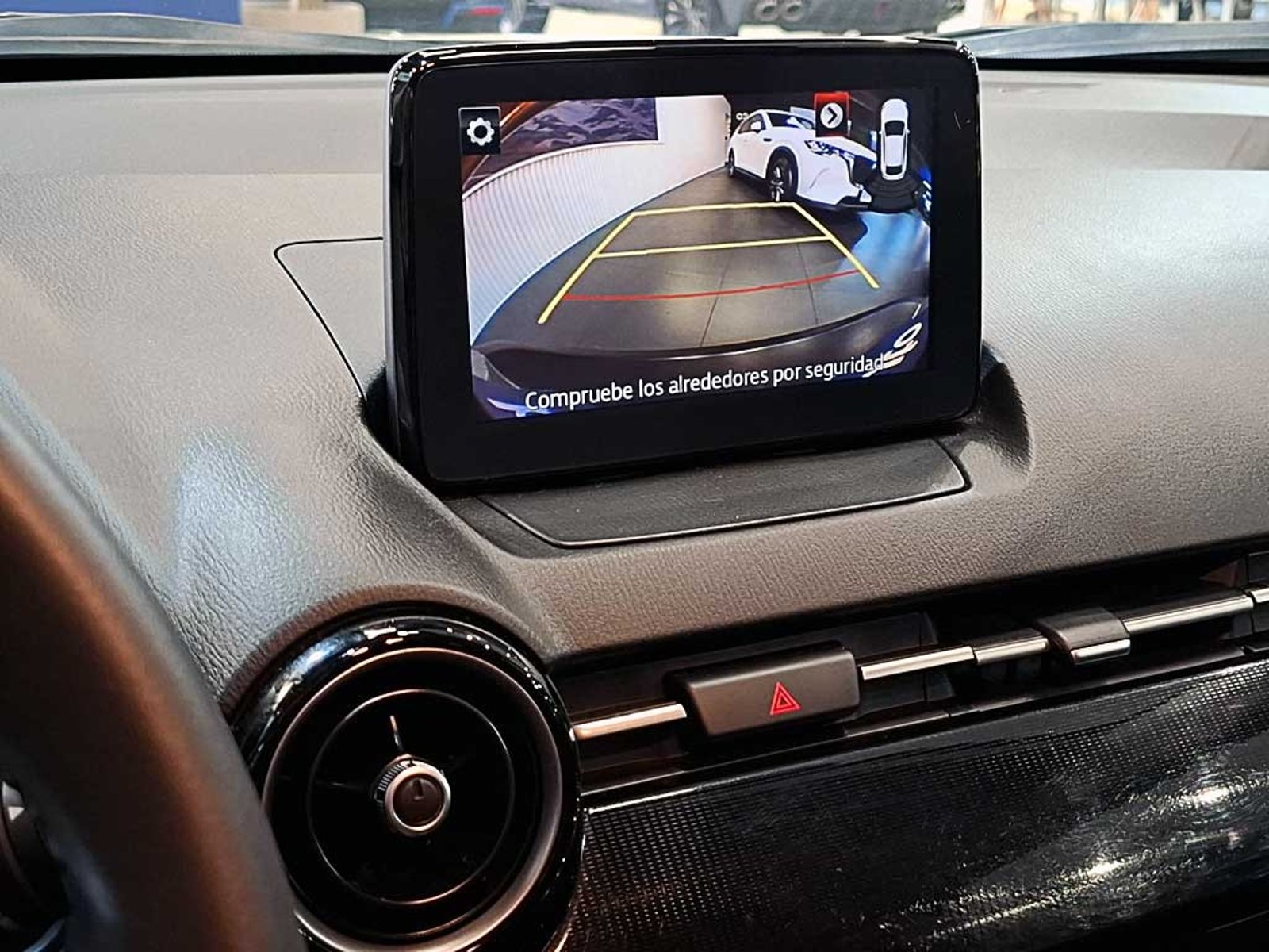 MAZDA CX-3 2.0 CORE MT 2025 - Imagen 19 de 20