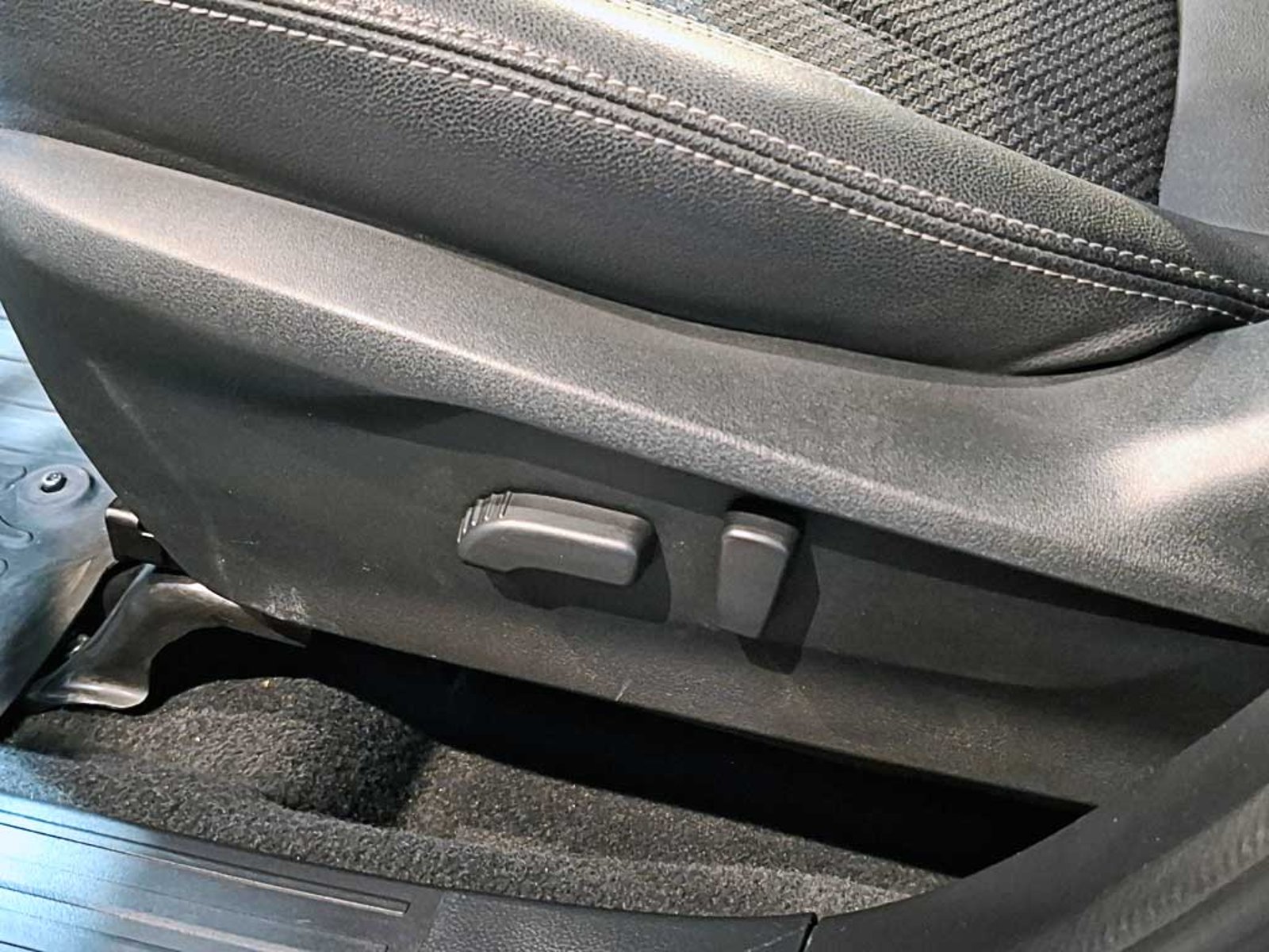 Subaru FORESTER 2.0 X AT 4X4 2024 - Imagen 13 de 20