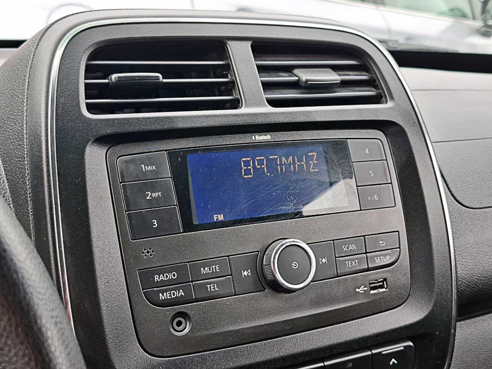 Renault KWID (IN) 1.0 HB INTENS MT 2024 - Imagen 17 de 19