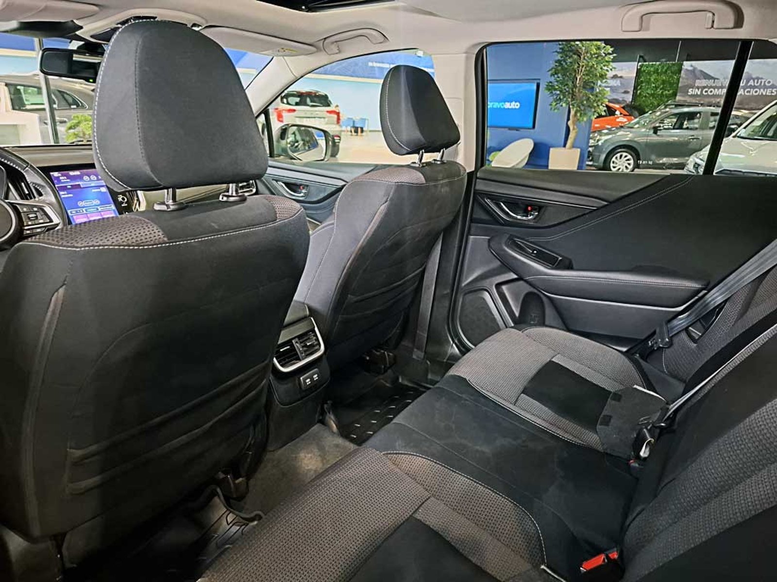 SUBARU OUTBACK 2.5 DYNAMIC AT 4X4 2023 - Imagen 15 de 20