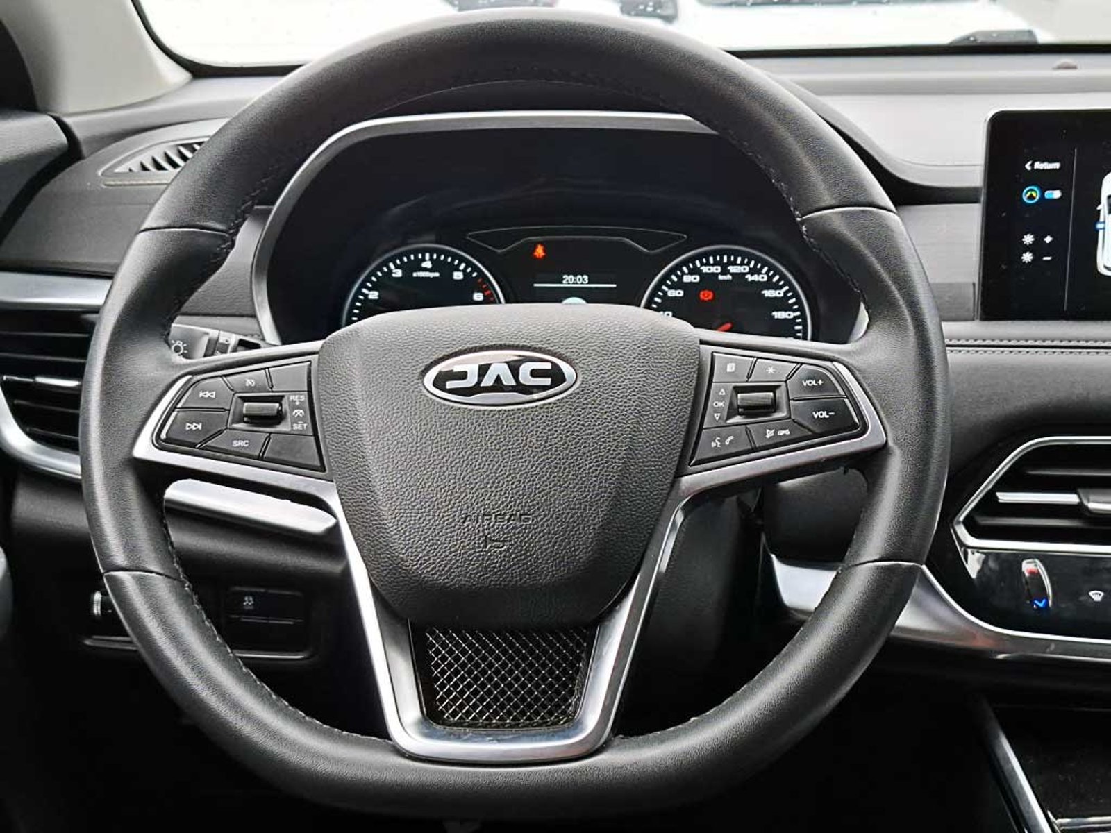 JAC JS8 1.5 LUXURY SE DCT AT 2024 - Imagen 14 de 19