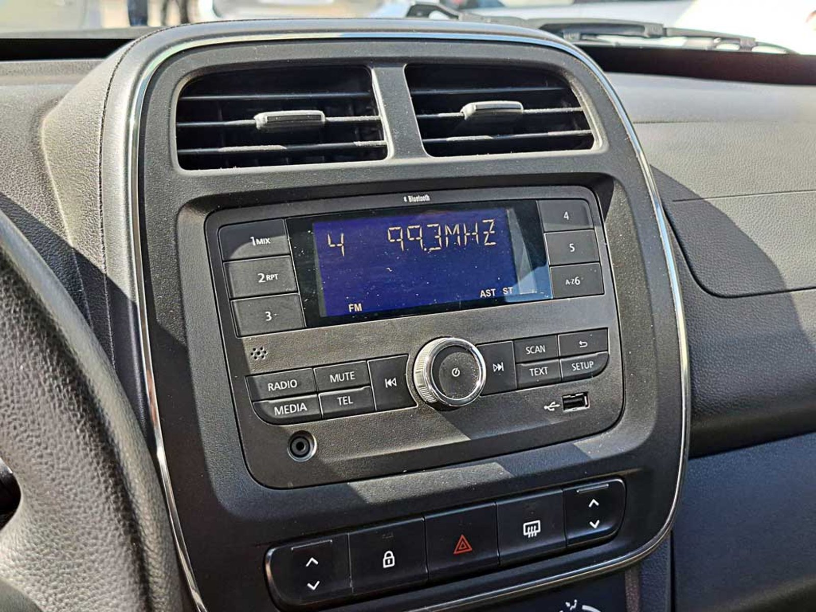 Renault KWID 1.0 HB ZEN MT 2024 - Imagen 17 de 19